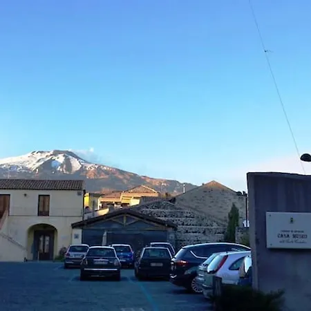Comfortable In Nicolosi, 25 M² Apartament